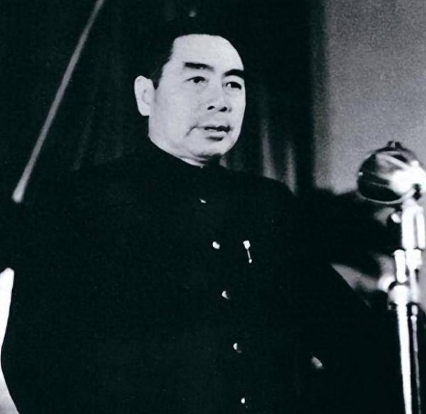 假如蒋介石带着台湾回归，会得到什么职位？周总理的许诺轰动国际